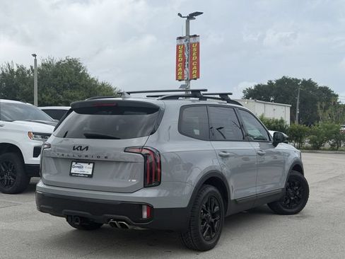Used 2025 Kia Telluride AWD image 3
