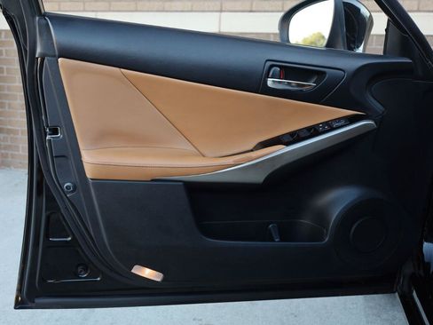 Used 2015 Lexus IS 250 w/ Premium Package RWD image 13