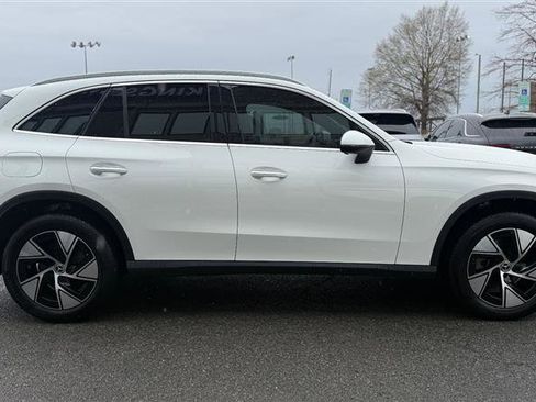 Used 2024 Mercedes-Benz GLC 300 4MATIC image 6