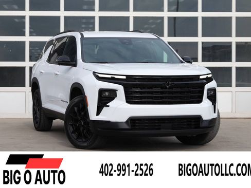 Used 2025 Chevrolet Traverse LT w/ Midnight/Sport Edition AWD/4WD image 1
