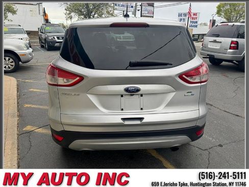 Used 2014 Ford Escape SE AWD/4WD image 5