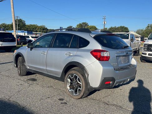 Used 2016 Subaru Crosstrek 2.0i Premium image 3