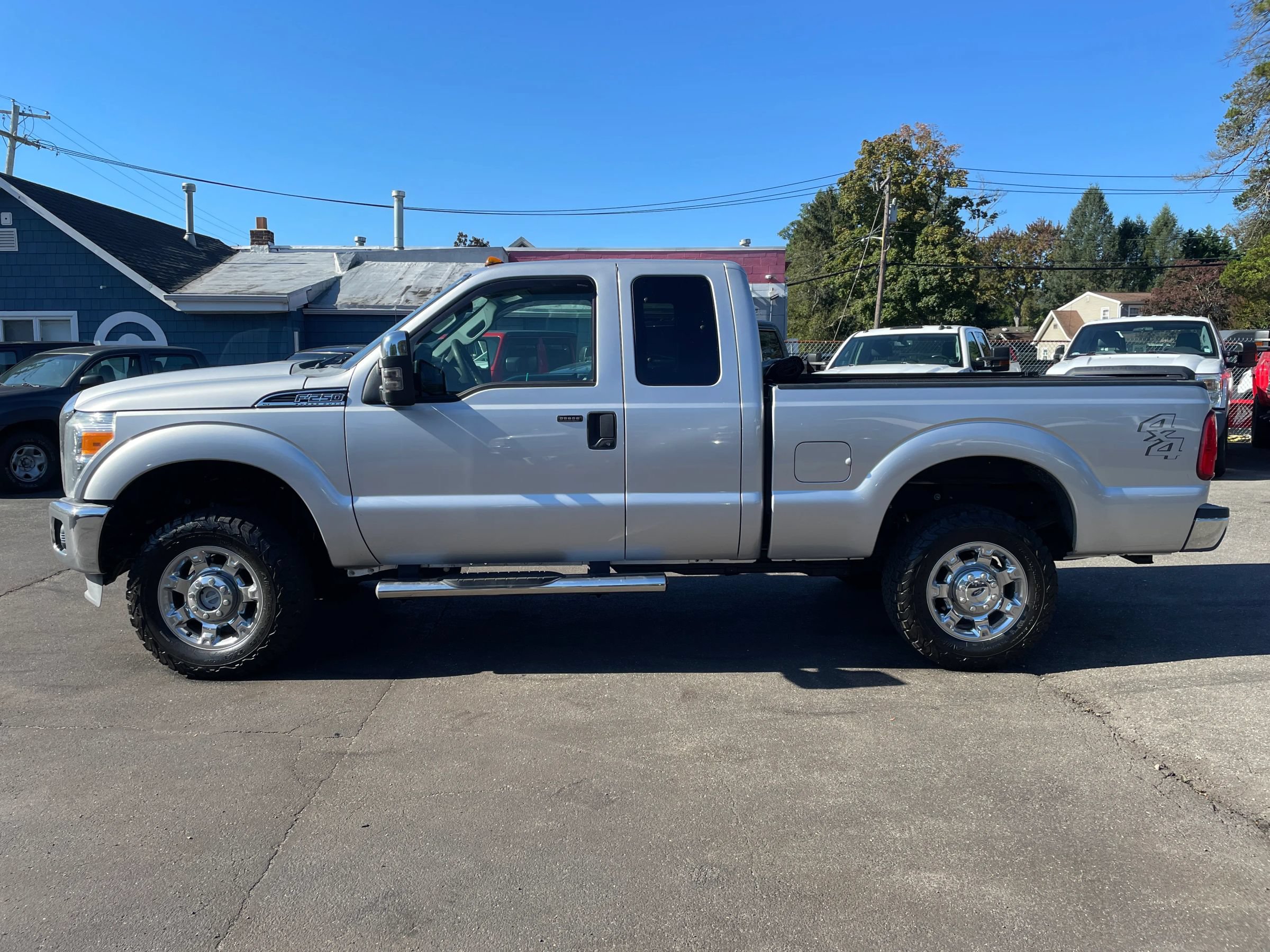 Used 2012 Ford F250 XLT w/ XLT Premium Pkg AWD/4WD image 2