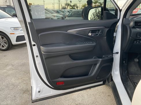 Used 2023 Honda Ridgeline RTL image 16