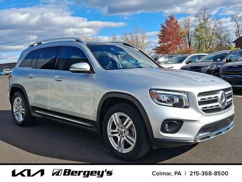 Used 2020 Mercedes-Benz GLB 250 4MATIC image 3