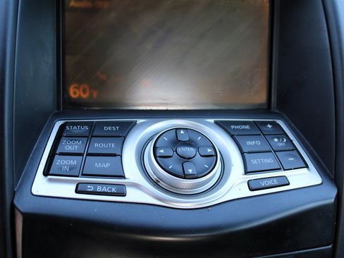 Used 2009 Nissan 370Z Touring image 17