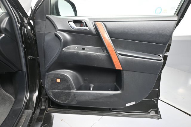 Used 2010 Toyota Highlander Limited AWD/4WD image 42