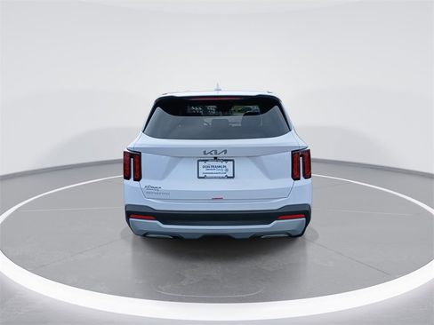 New 2026 Kia Sorento LX image 7