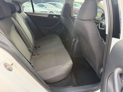 Used 2015 Volkswagen Jetta SE FWD image 11