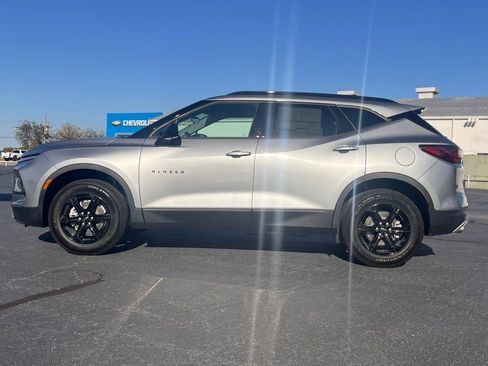 New 2025 Chevrolet Blazer LT w/ Midnight/Sport Edition image 5