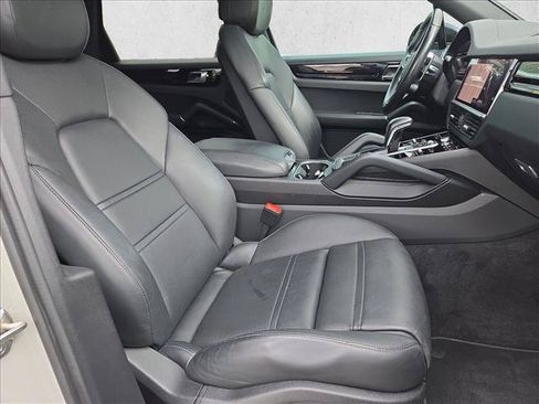 Used 2021 Porsche Cayenne S AWD/4WD image 12