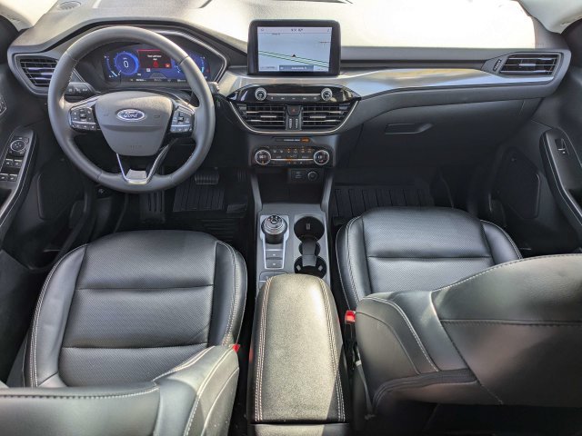 Used 2021 Ford Escape Titanium w/ Class II Trailer Tow Package AWD/4WD image 16