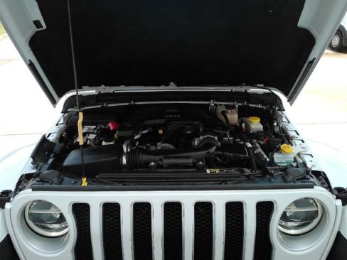 Used 2019 Jeep Wrangler Unlimited Sahara AWD/4WD image 50