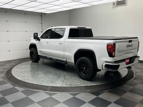 Used 2020 GMC Sierra 1500 Elevation w/ Elevation Value Package AWD/4WD image 2