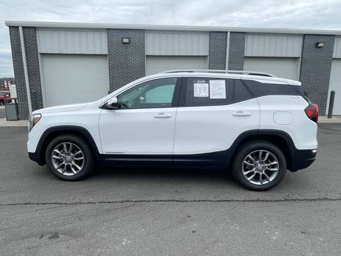 Used 2022 GMC Terrain SLT image 4