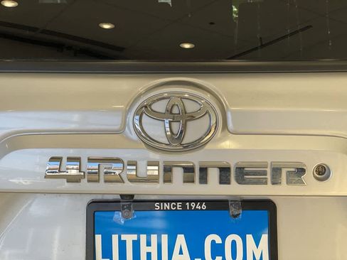 Used 2019 Toyota 4Runner SR5 image 11