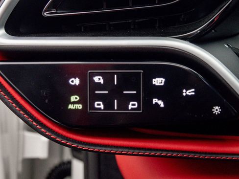 Used 2025 Ferrari 296 GTS RWD image 31