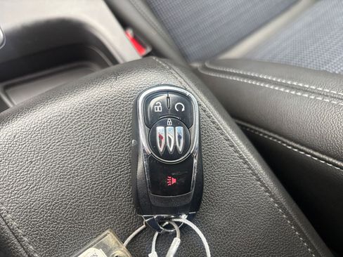 Used 2025 Buick Envista Preferred FWD image 21