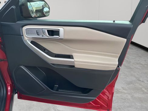 Used 2022 Ford Explorer Limited w/ Hybrid Equipment Group 310A image 13