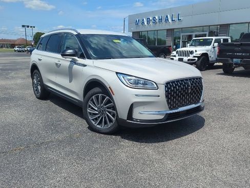 Used 2024 Lincoln Corsair Reserve w/ Equipment Group 201A AWD/4WD image 3