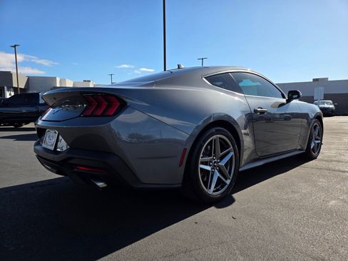 Certified 2024 Ford Mustang Coupe image 6