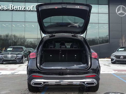Used 2026 Mercedes-Benz GLC 300 4MATIC image 12