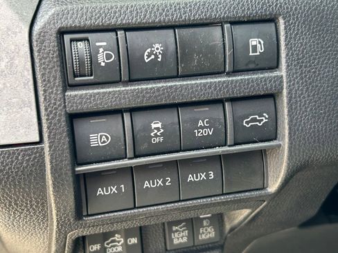 Used 2024 Toyota Tacoma 4x4 Double Cab Hybrid image 28