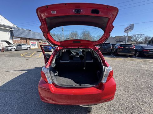 Used 2014 Toyota Yaris LE image 3