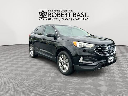 Used 2024 Ford Edge Titanium AWD/4WD image 2