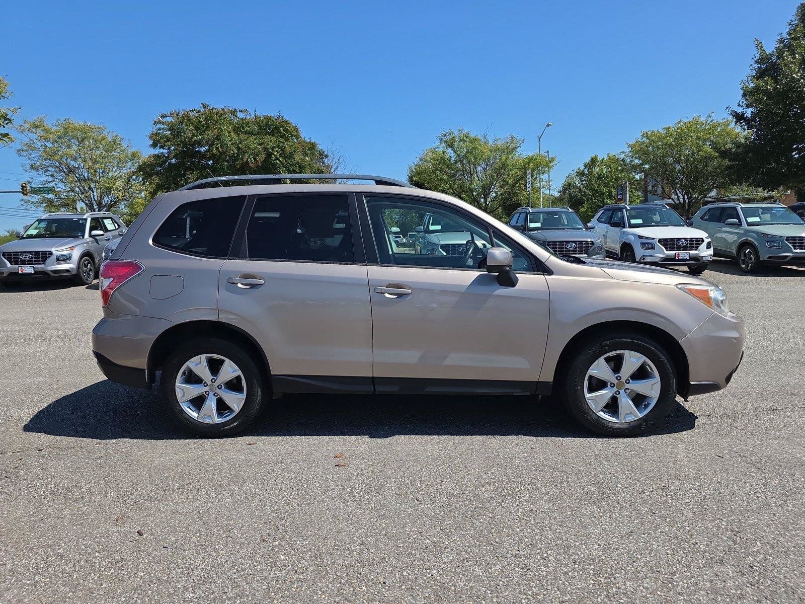 Used 2014 Subaru Forester 2.5i Premium w/ Popular Package #2 AWD/4WD image 8