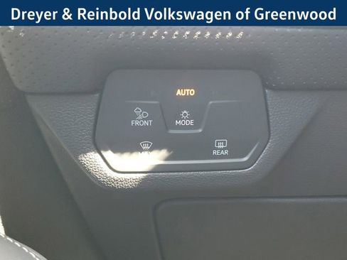 New 2026 Volkswagen Atlas SE image 28