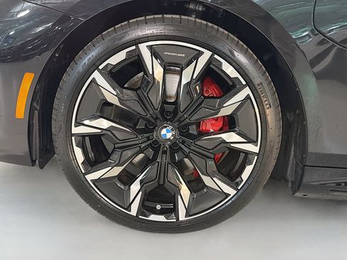 New 2026 BMW 550e xDrive w/ Executive Package image 42