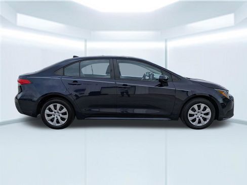 Used 2023 Toyota Corolla LE image 18