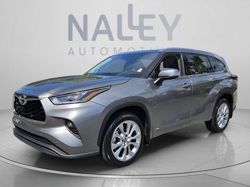 Used 2026 Toyota Highlander Limited AWD/4WD image 1