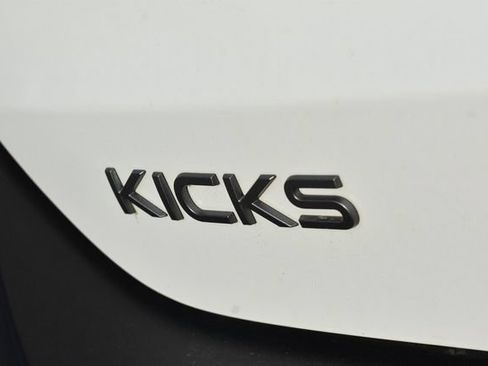 Used 2025 Nissan Kicks S FWD image 12