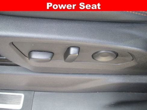 Used 2024 GMC Sierra 1500 AT4 w/ Technology Package AWD/4WD image 30
