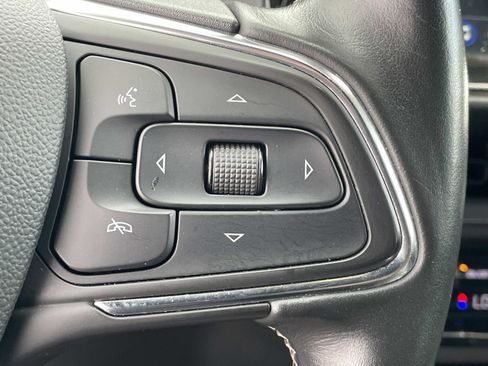 Used 2023 Buick Envision Essence FWD image 23