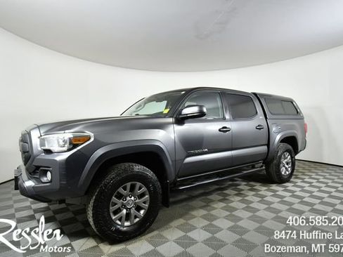 Used 2017 Toyota Tacoma Tacoma Double Cab image 1