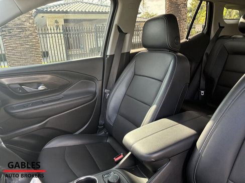 Used 2023 GMC Terrain SLT w/ Elevation Edition AWD/4WD image 19