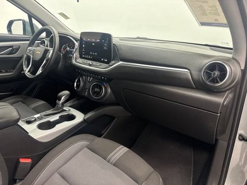 Used 2024 Chevrolet Blazer LT FWD image 27