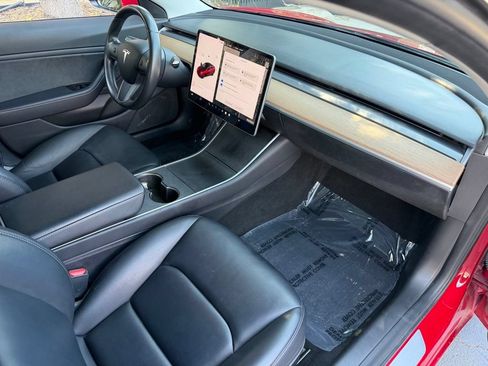 Used 2018 Tesla Model 3 Long Range AWD/4WD image 32