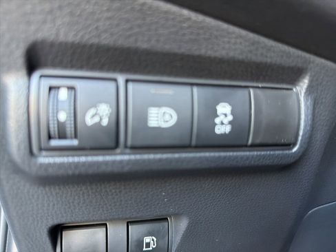 Used 2026 Toyota Corolla Cross SE image 9