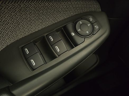 Certified 2025 Chevrolet TrailBlazer LT FWD image 25