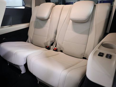 Used 2025 Mercedes-Benz GLS 450 4MATIC image 39