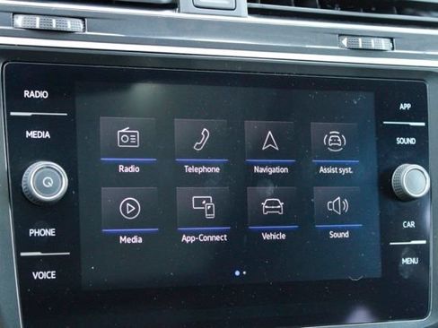 Used 2024 Volkswagen Tiguan SE w/ Panoramic Sunroof Package AWD/4WD image 25