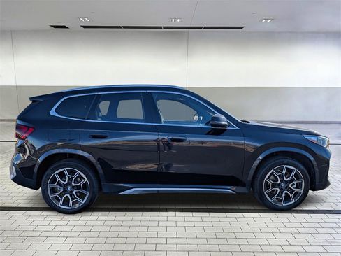 Certified 2025 BMW X1 xDrive28i w/ Technology Package image 6