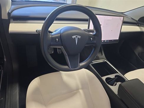 Used 2022 Tesla Model 3 Long Range AWD/4WD image 5