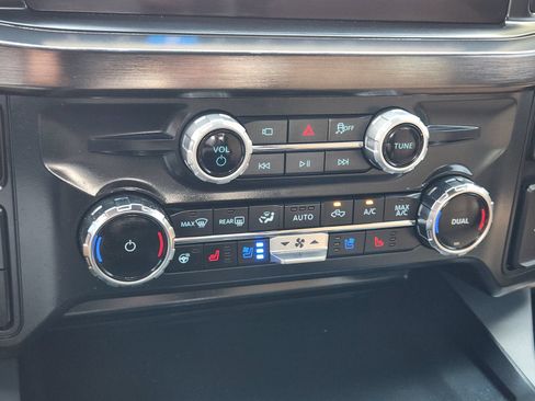 Used 2026 Ford F350 Lariat w/ Lariat Ultimate Package AWD/4WD image 19