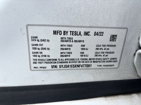 Used 2022 Tesla Model S AWD/4WD image 38