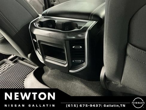 Used 2023 RAM 1500 Big Horn AWD/4WD image 16
